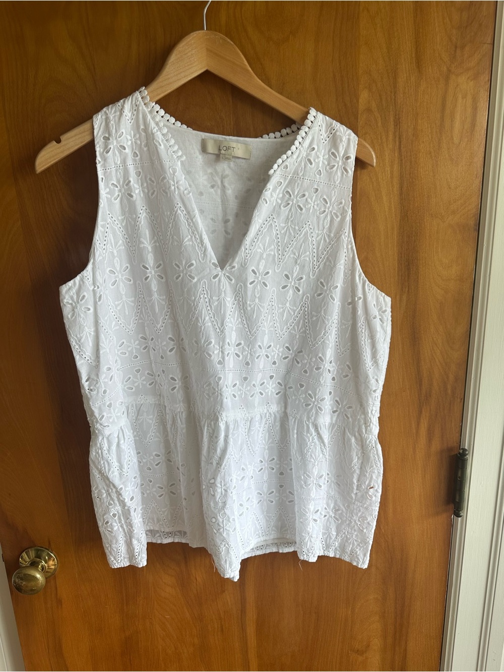 LOFT White Eyelet V-Neck Sleeveless Peplum Top